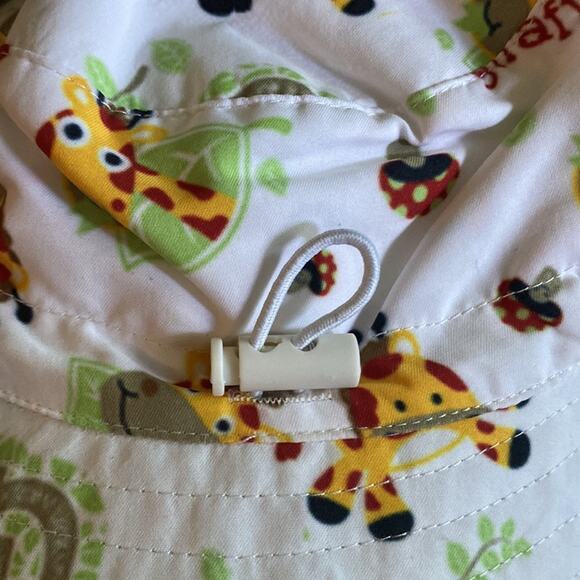 Giraffe With Mushrooms Toddler Baby Sun Hat NWOT - Picture 3 of 3